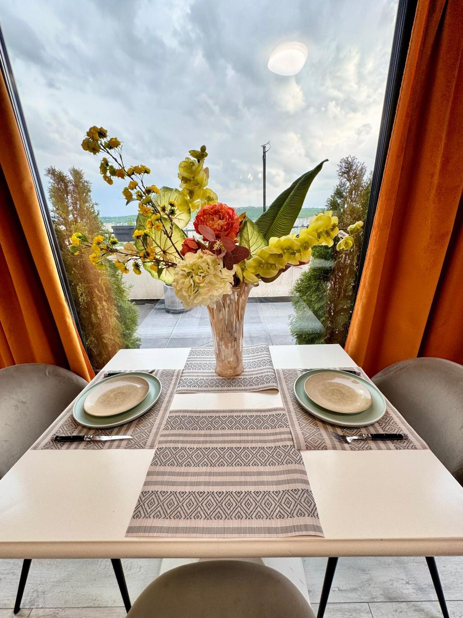 Penthouse Exclusive View , Iasi Lejlighed Eksteriør billede